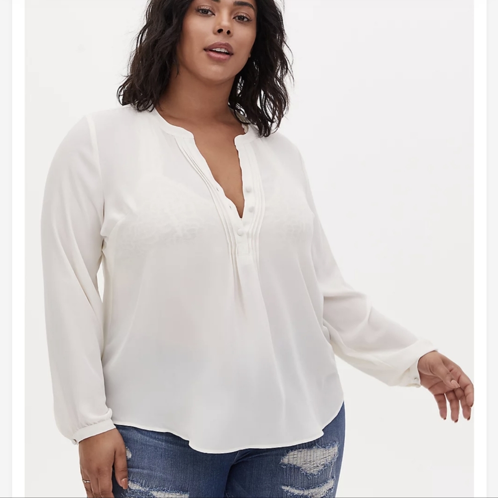 TORRID IVORY GEORGETTE PINTUCK BUTTON DOWN BLOUSE